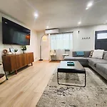 Cozy Home Newly Remodeled Close To Hot Attractions Disneyland, Beach, Knott\'S Berry Farm