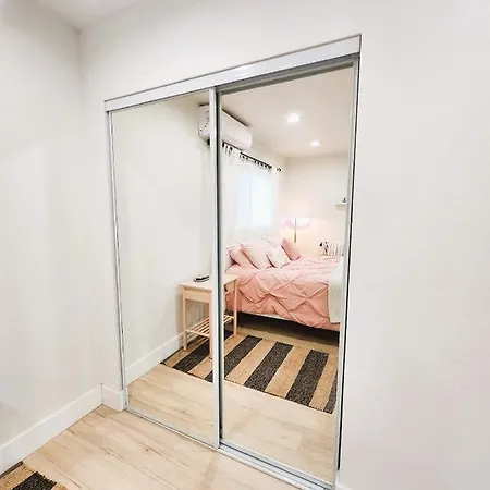 Cozy Newly Remodeled Close To Hot Attractions Disneyland, Beach, Knott's Berry Farm * Garden Grove