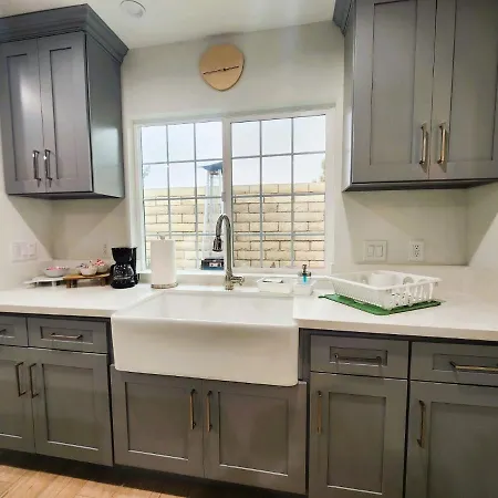 Holiday home Cozy Newly Remodeled Close To Hot Attractions Disneyland, Beach, Knott's Berry Farm Garden Grove