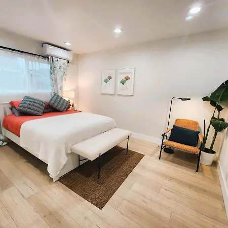 Holiday home Cozy Newly Remodeled Close To Hot Attractions Disneyland, Beach, Knott's Berry Farm